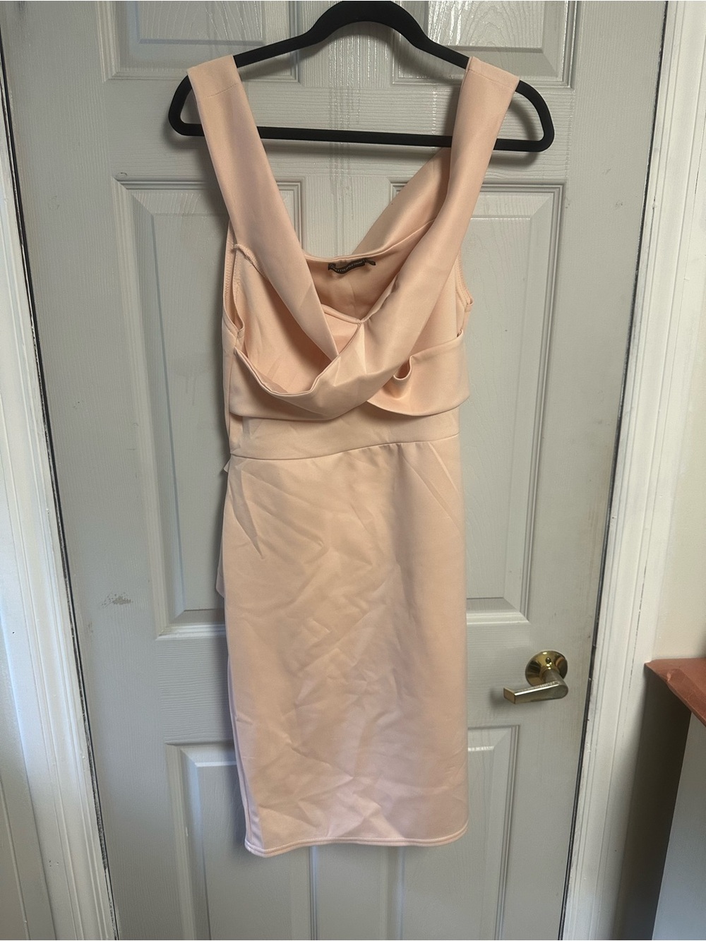 PrettyLittleThing Sleeveless Cowl Neck Midi Dress in Peach